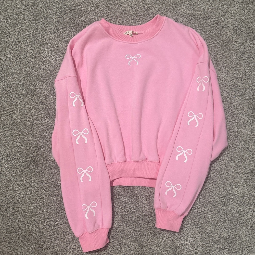 BRAND NEW Preppy pink bow sweatshirt (size M)